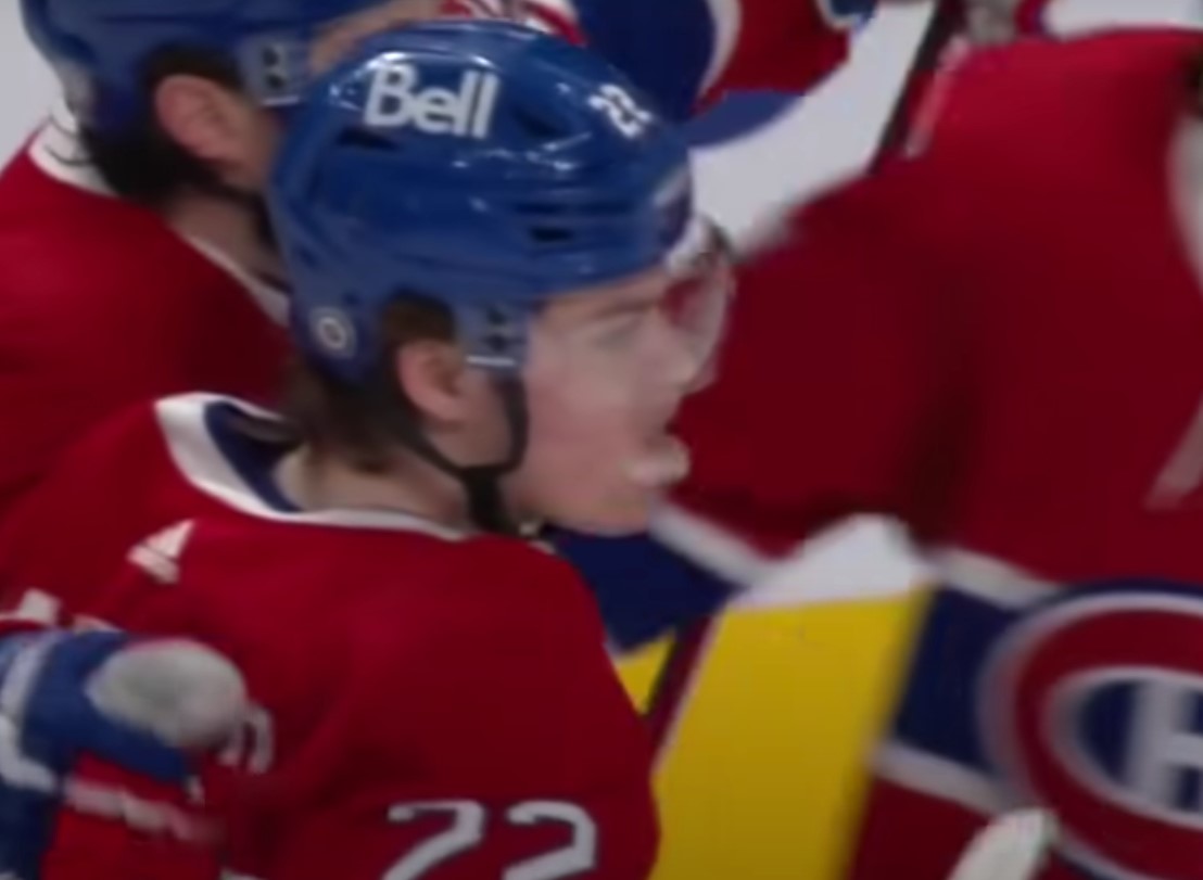 La confiance de Cole Caufield a été rebâtie au détriment de son jeu défensif