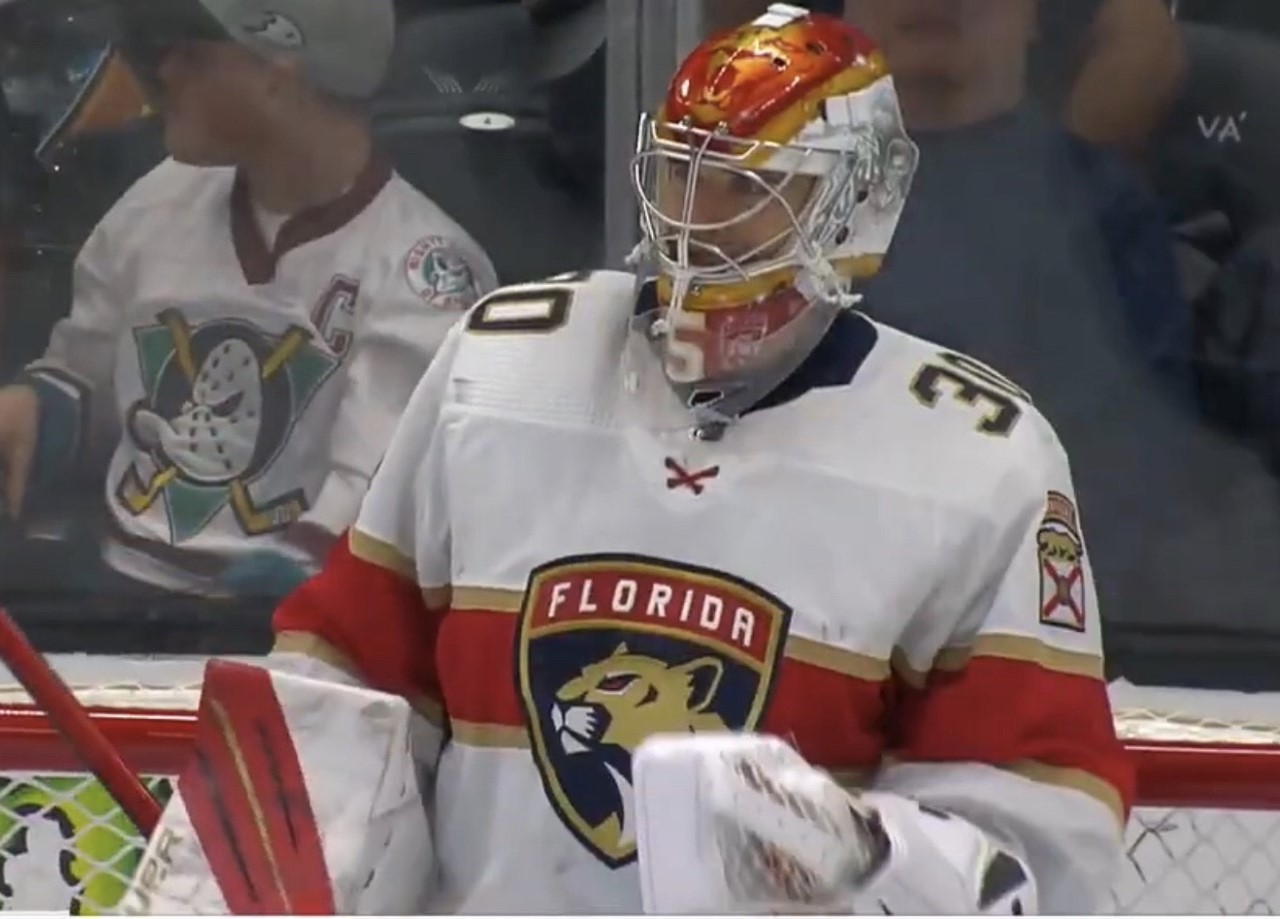 Spencer Knight entre dans le programme d'aide de la LNH