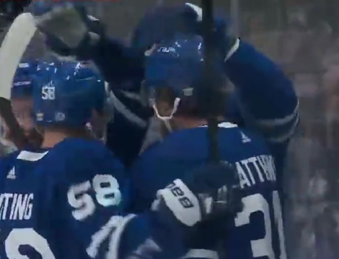 Top-5 : Auston Matthews atteint le plateau des 100 points cette saison