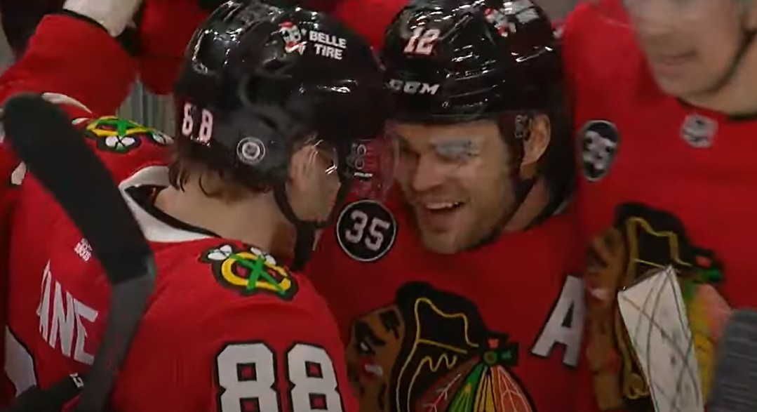 Patrick Kane, Jonathan Toews et Alex DeBrincat pourraient être échangés