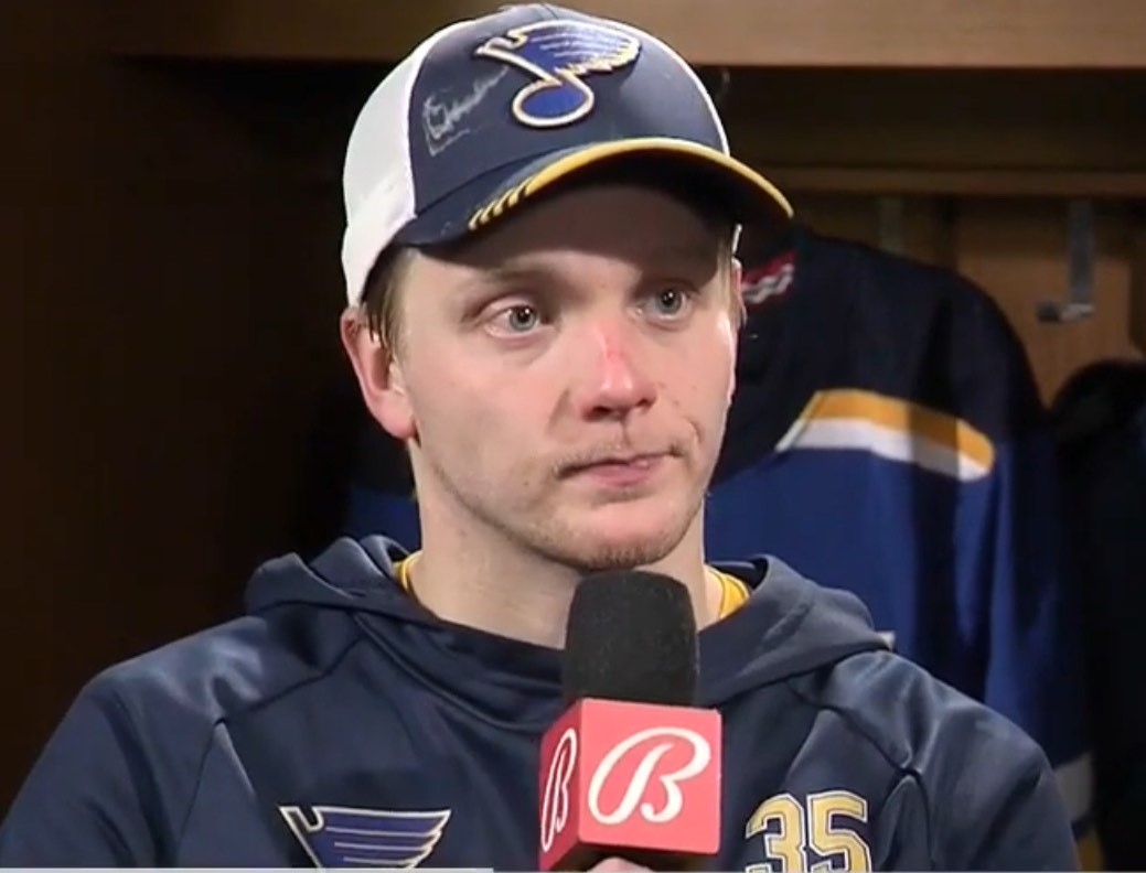 Jimmy Murphy lie le gardien de but Ville Husso au Canadien