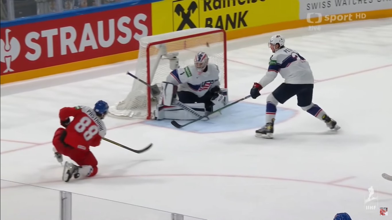 Médaille de bronze : Sean Farrell et les États-Unis vaincus par les Tchèques