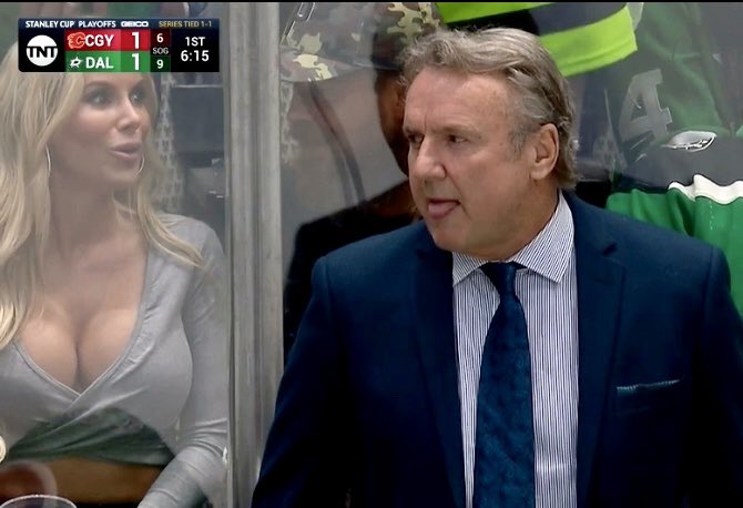 Qui est Natalie Gauvreau, la fille derrière le banc des Stars samedi?