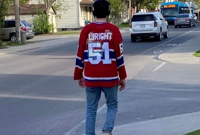 Transformer des gilets de Carey Price en gilets de Shane Wright est à la mode