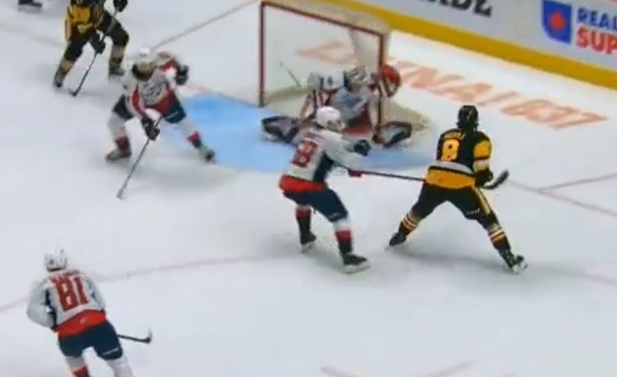 Le « Gordie Howe hat trick » de Xhekaj; la frustration de Simoneau