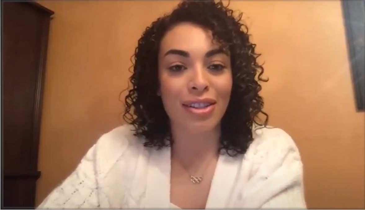 NHL 23 : une première femme (Sarah Nurse) sur la pochette du jeu?