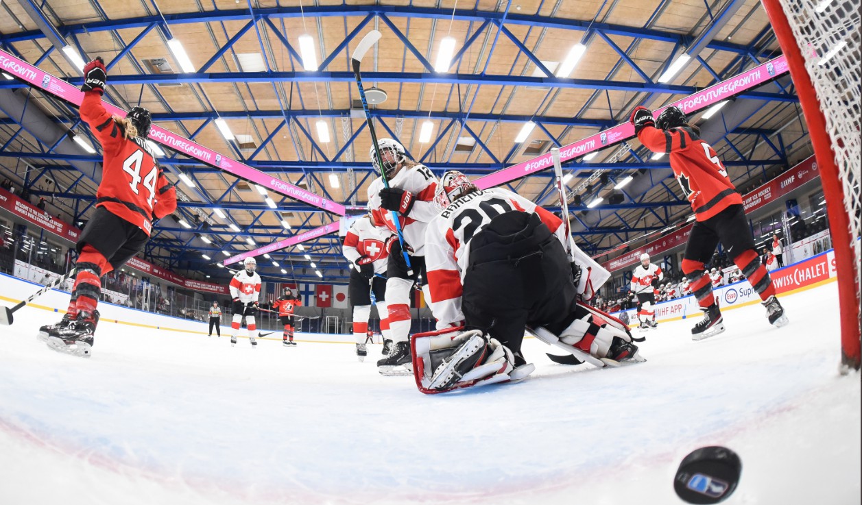L&#039;équipe canadienne féminine poursuit son parcours parfait depuis 3 ans