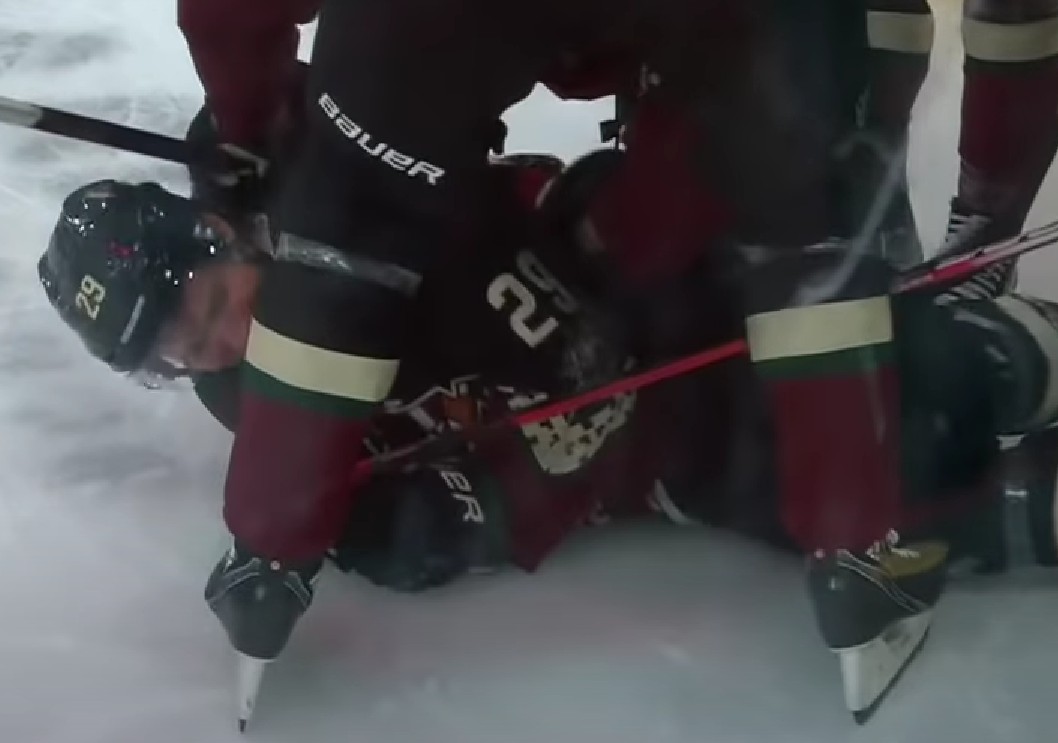 Barrett Hayton s'entend finalement avec les Coyotes