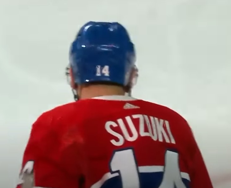 Blessé au haut du corps : Nick Suzuki restera à Montréal