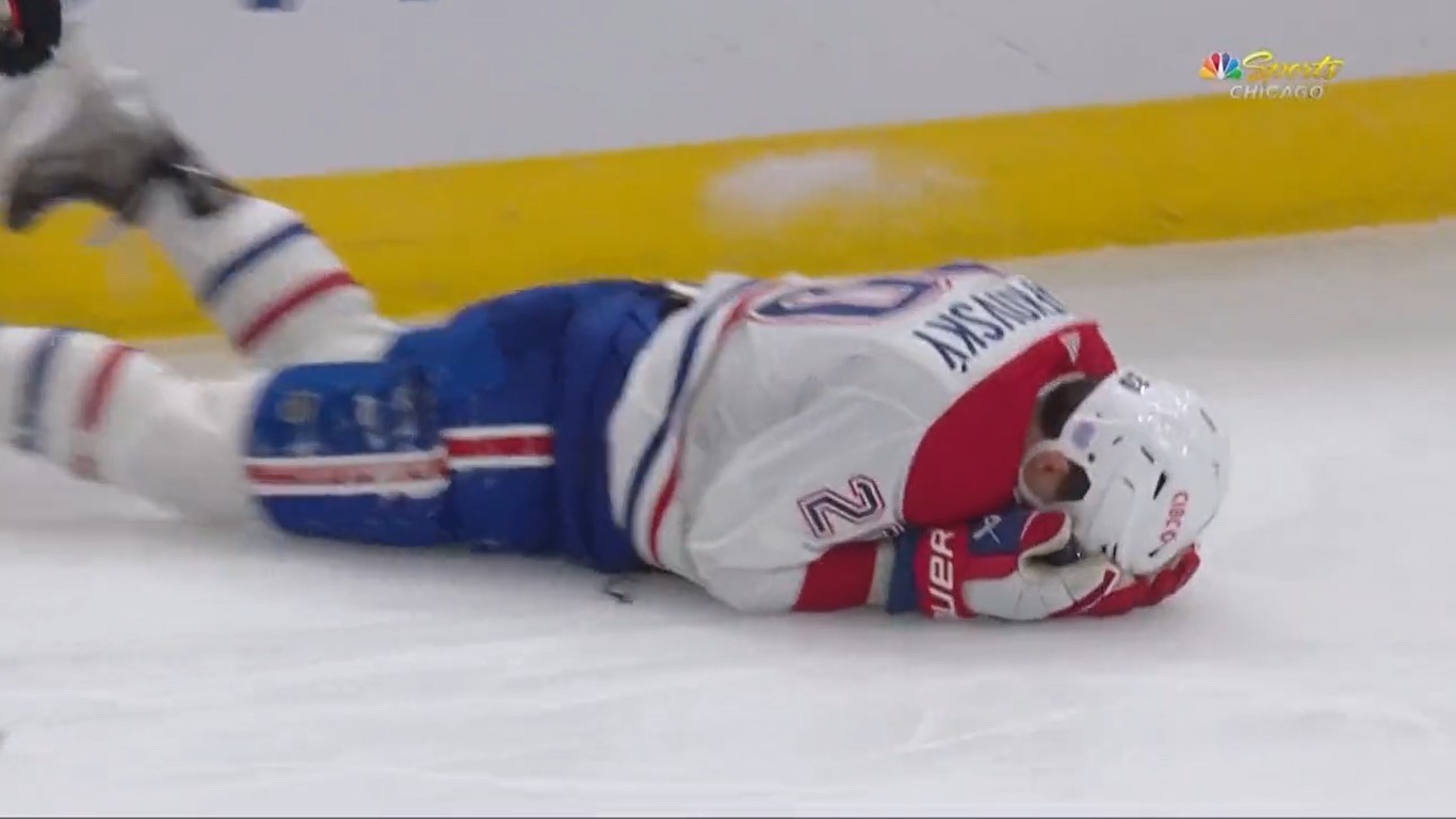 Juraj Slafkovsky sait qu'il devra apprendre à mieux se protéger