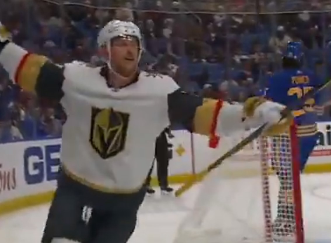 Top-5 : Jack Eichel a nargué la foule de Buffalo