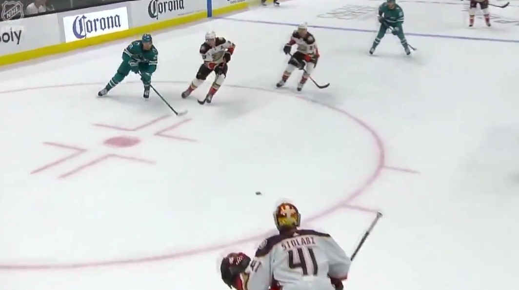 Jakob Silfverberg a marqué un magnifique but&#8230; contre son propre gardien