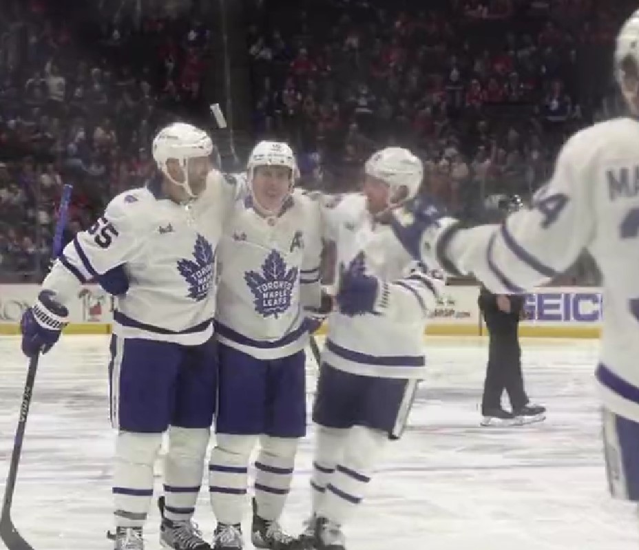 Top-5 : 17 matchs de suite avec au moins un point pour Mitchell Marner