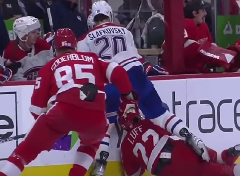 Juraj Slafkovsky suspendu deux matchs