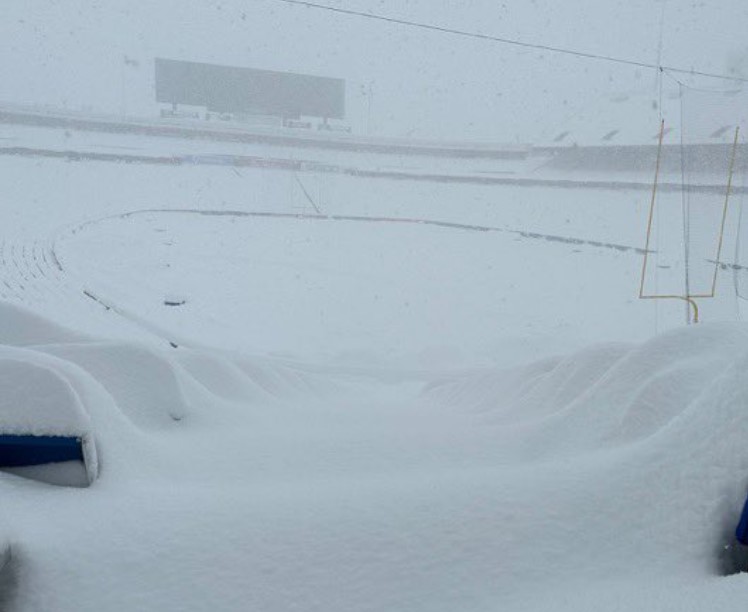 Tempête de neige à Buffalo : la police aide les joueurs des Bills à se rendre à l'aéroport