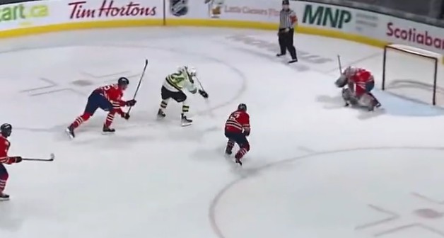 Logan Mailloux marque un but époustouflant