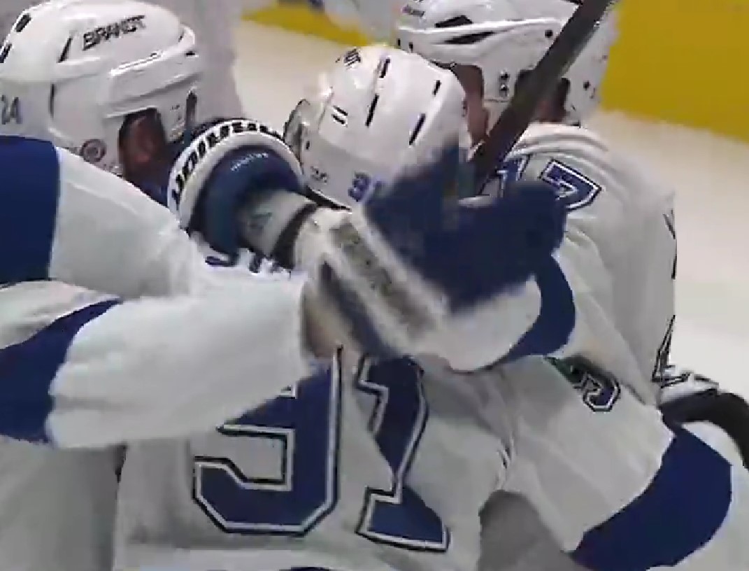 Top-3 : Tour du chapeau et 500e but en carrière pour Steven Stamkos