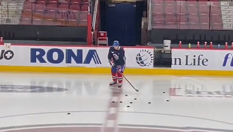 Entraînement matinal : Sean Monahan s'est entraîné avec les autres (sans contact)