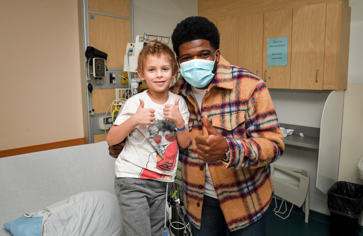 P.K. Subban est allé faire son tour à l'Hôpital de Montréal pour enfants hier