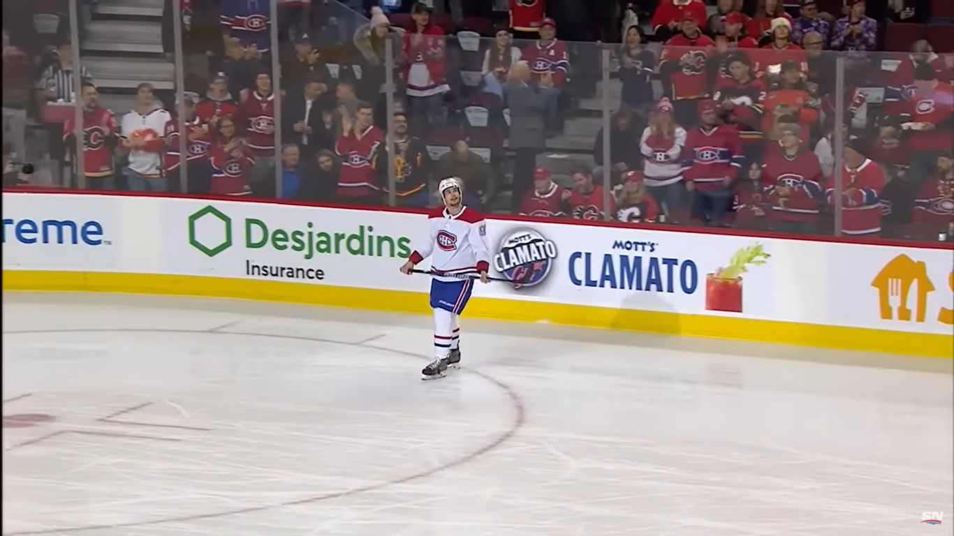 Rumeur : Kent Hughes recevrait des appels pour Sean Monahan