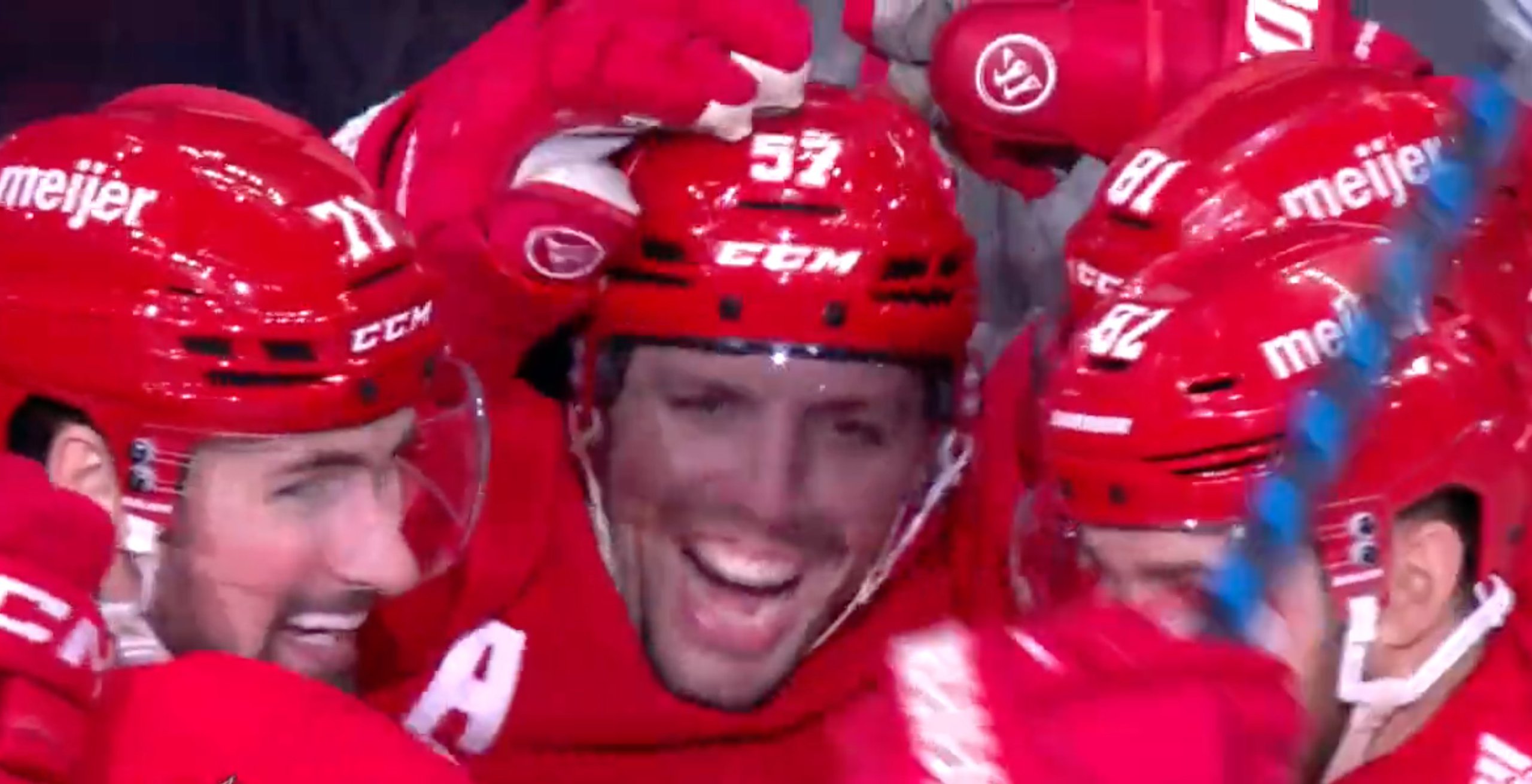 Top-5: David Perron inscrit un tour du chapeau