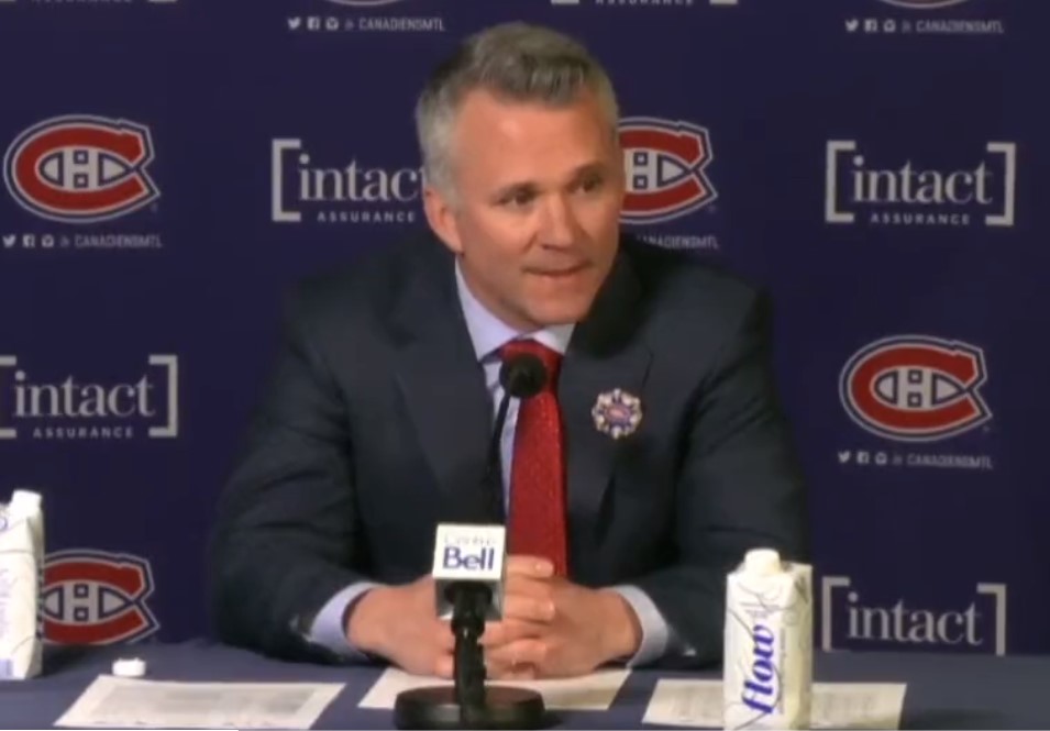 Martin St-Louis défie un journaliste avec sa propre question sur RHP