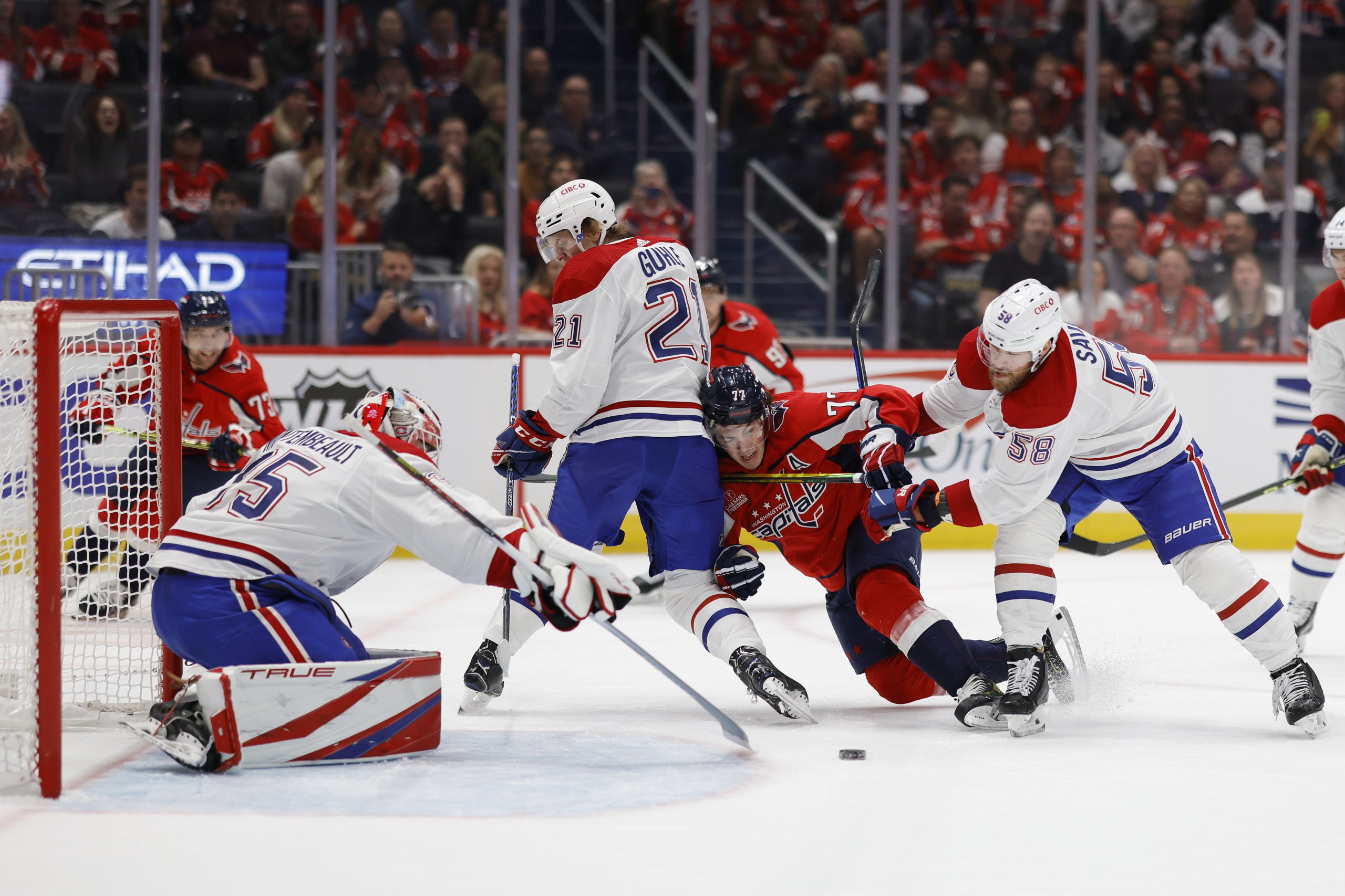 Radio le canadien demeure au 98 5 fm long terme