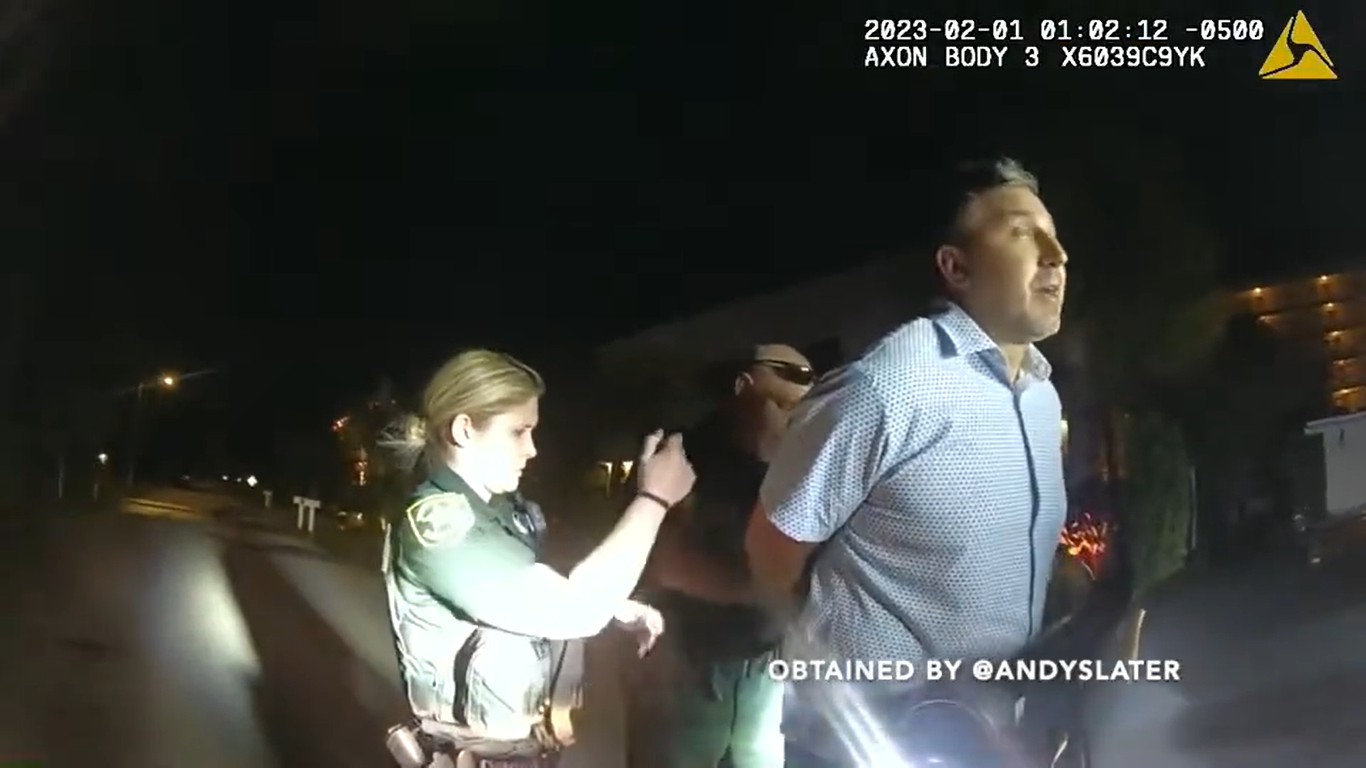 Les images de l'arrestation d'Andrew Brunette ont été exposées au grand jour