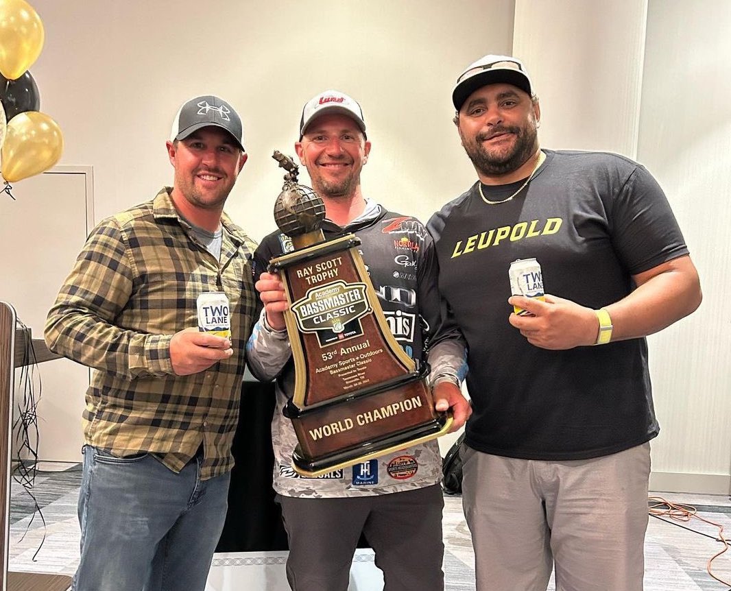 Dustin Byfuglien est maintenant pêcheur professionnel