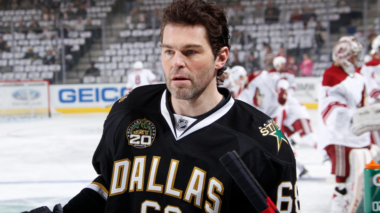 Antoine Roussel : Il a subi les caprices de Jaromir Jagr à son arrivée dans la LNH