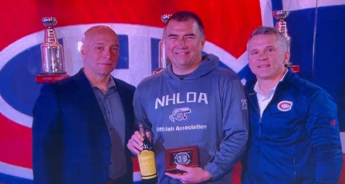L'hommage à l'arbitre Marc Joannette a été le meilleur moment du match (et ce n'est pas normal)