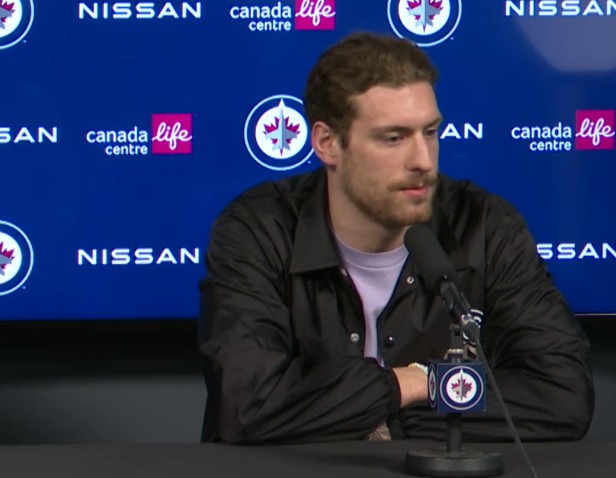 Pierre-Luc Dubois nie toutes les rumeurs concernant son avenir à Winnipeg