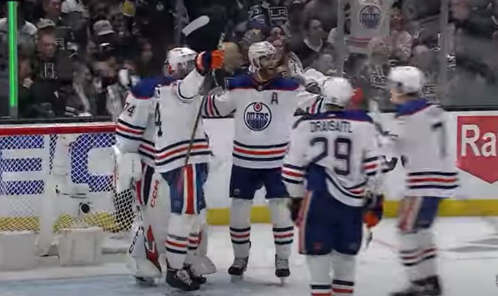 Séries en bref : les Oilers éliminent les Kings et passent au deuxième tour