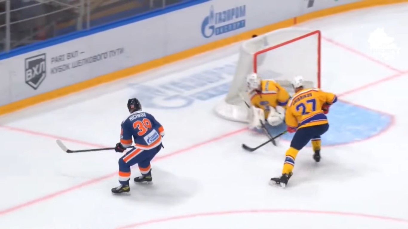 Matvei Michkov : Des drapeaux rouges qui « vont bien au-delà de sa nationalité »