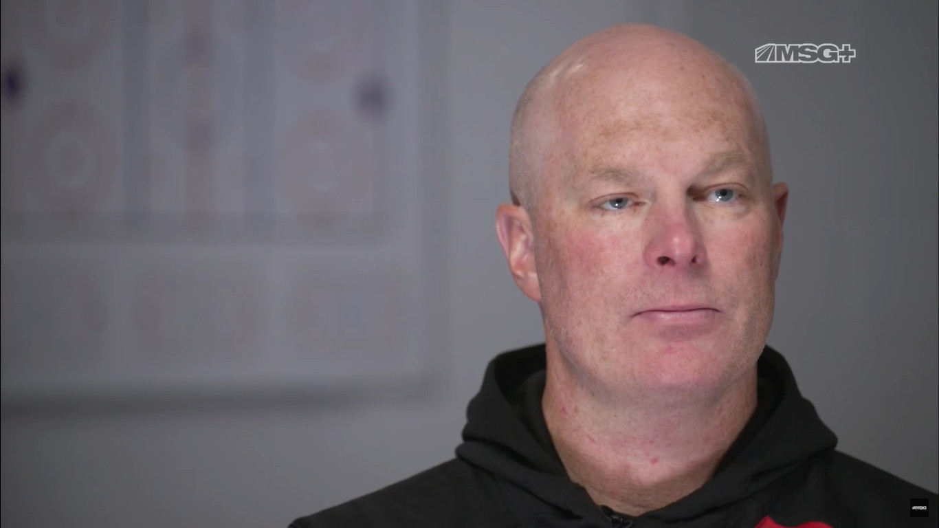 Les Prédateurs se font « donner de la marde » suite au congédiement de John Hynes