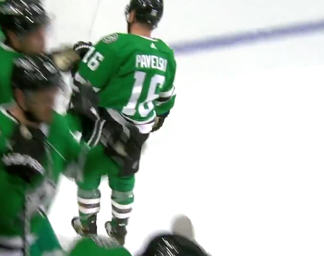 Séries en bref : 4 buts de Joe Pavelski (à son retour), mais les Stars s'inclinent