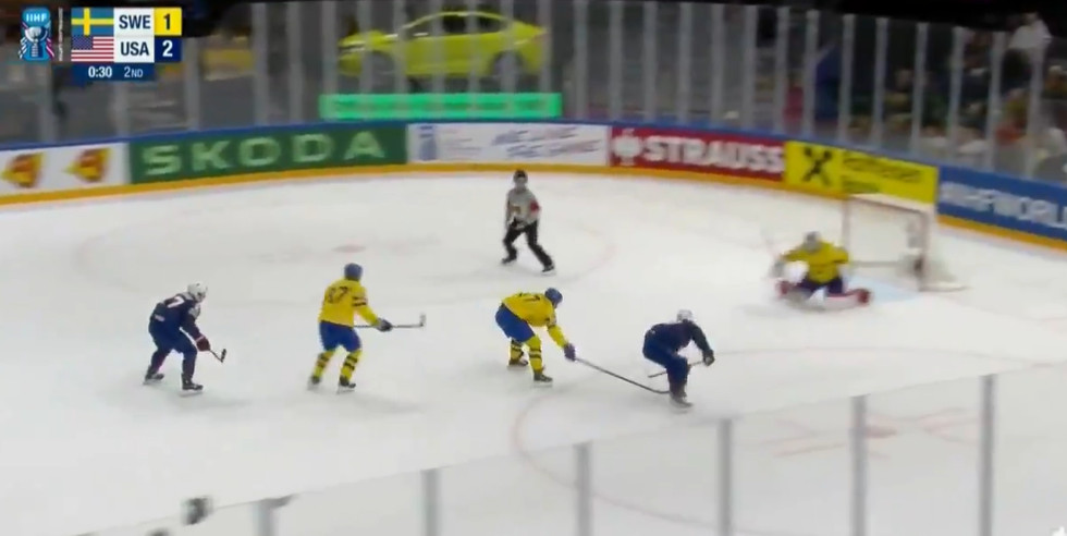 Lane Hutson marque un (autre) superbe but au Championnat mondial