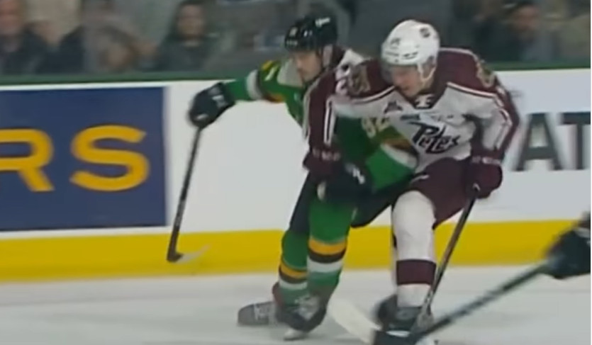 Owen Beck encore expulsé en raison d'un geste dangereux