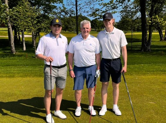 Nick Suzuki et Kaiden Guhle ont joué au golf avec Chris Nilan