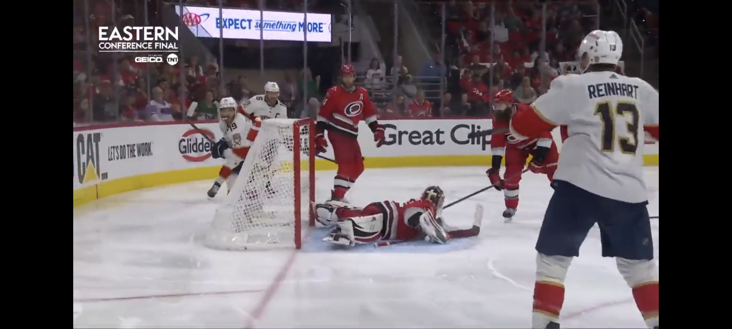 Panthers : Matthew Tkachuk joue encore les héros