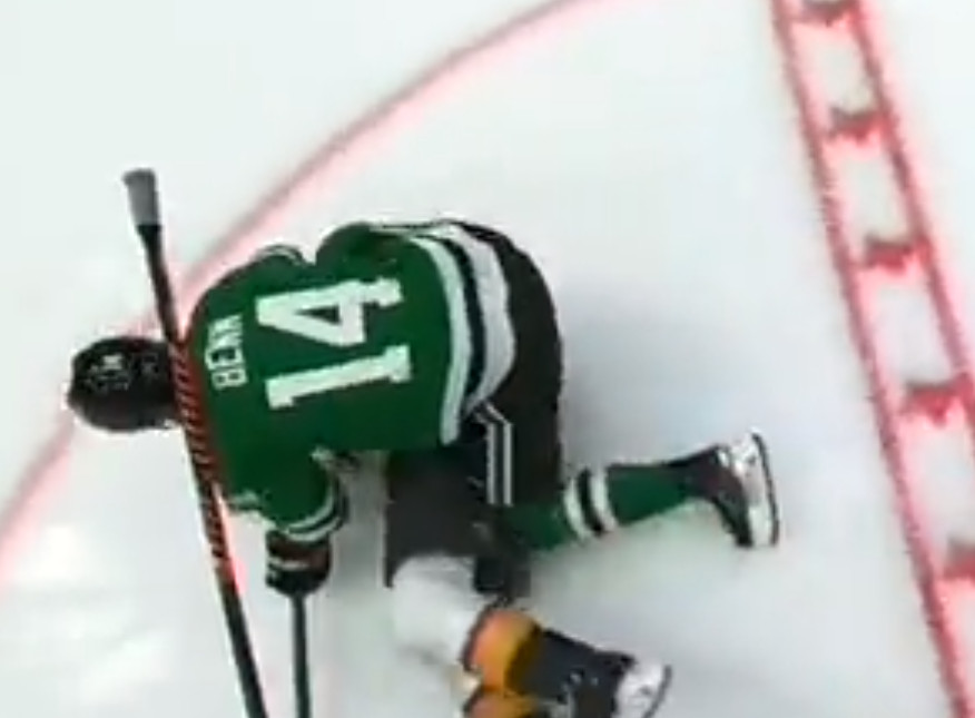 Jamie Benn expulsé du match pour un geste stupide