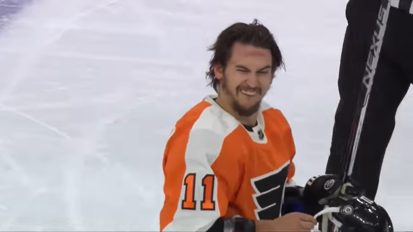 Travis Konecny et Scott Laughton : deux attaquants qui pourraient intéresser les Oilers