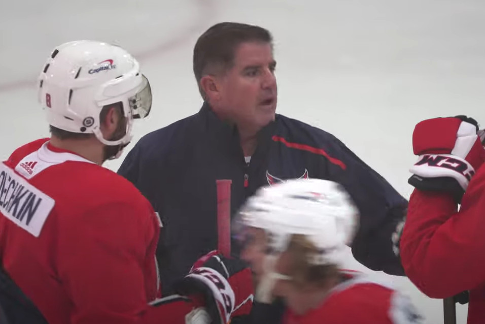 Entraîneur-chef des Rangers : la course serait entre Peter Laviolette et John Hynes