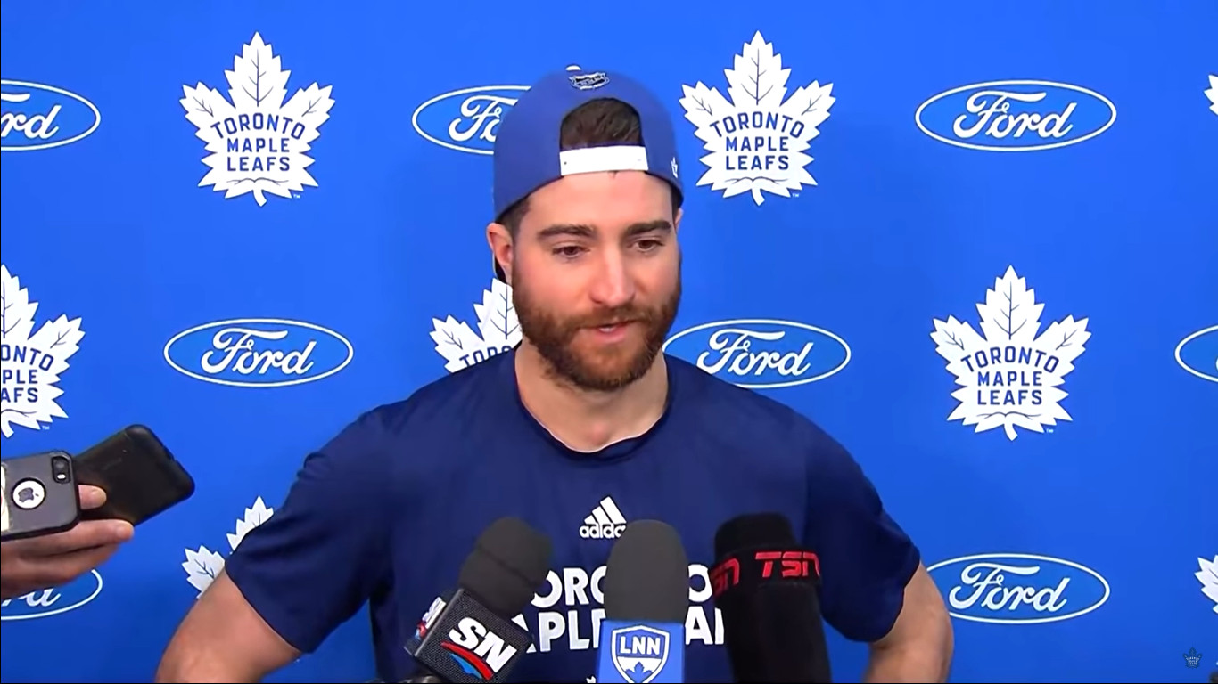 Leafs : Brad Treliving tente d'échanger T.J. Brodie