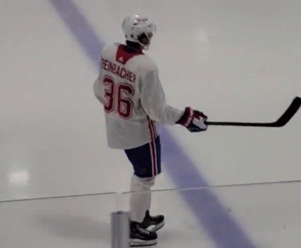 L'entraîneur de David Reinbacher en Suisse a plusieurs liens avec le Canadien