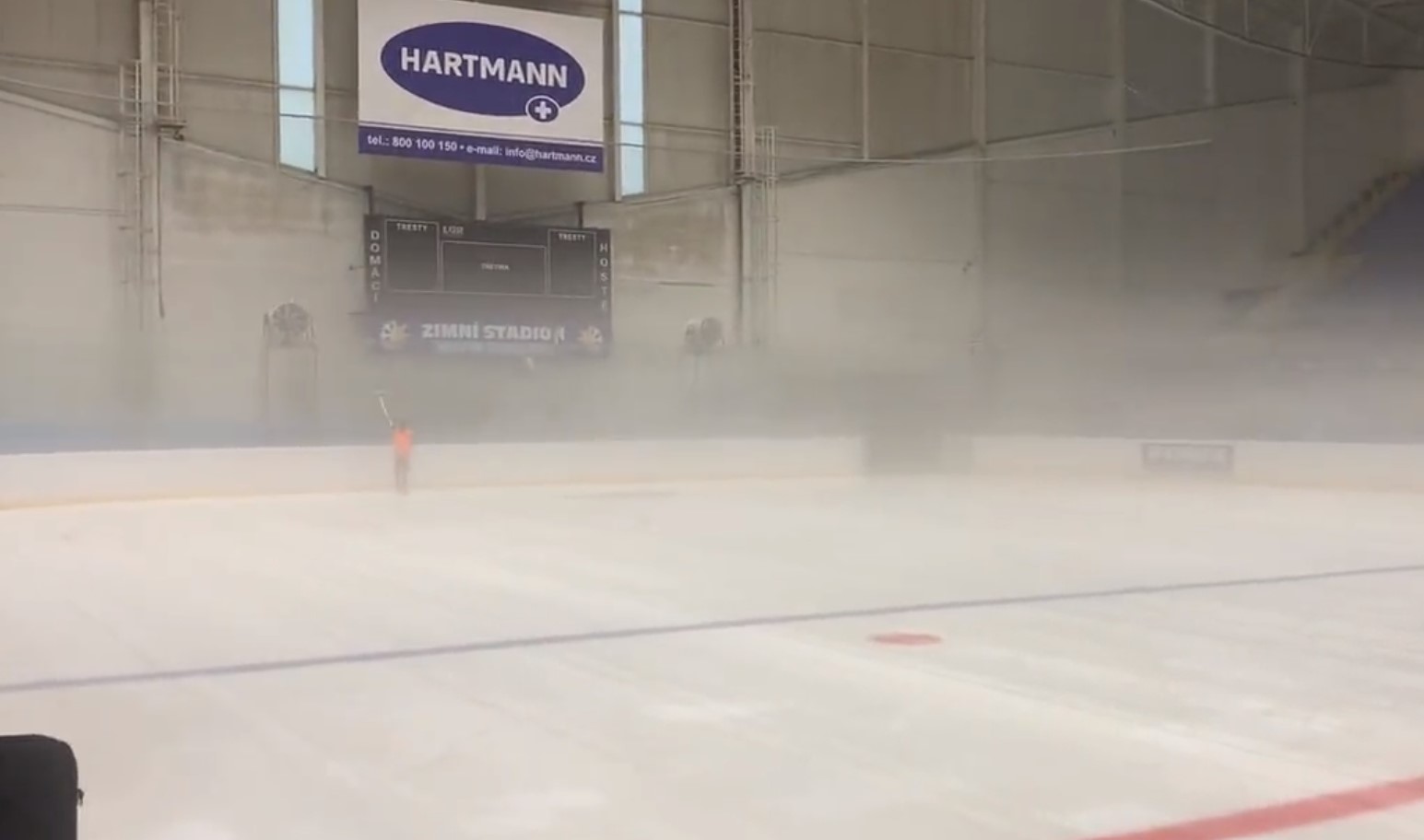 Hlinka-Gretzky : la pluie et le brouillard s'invitent dans l'aréna pour la finale