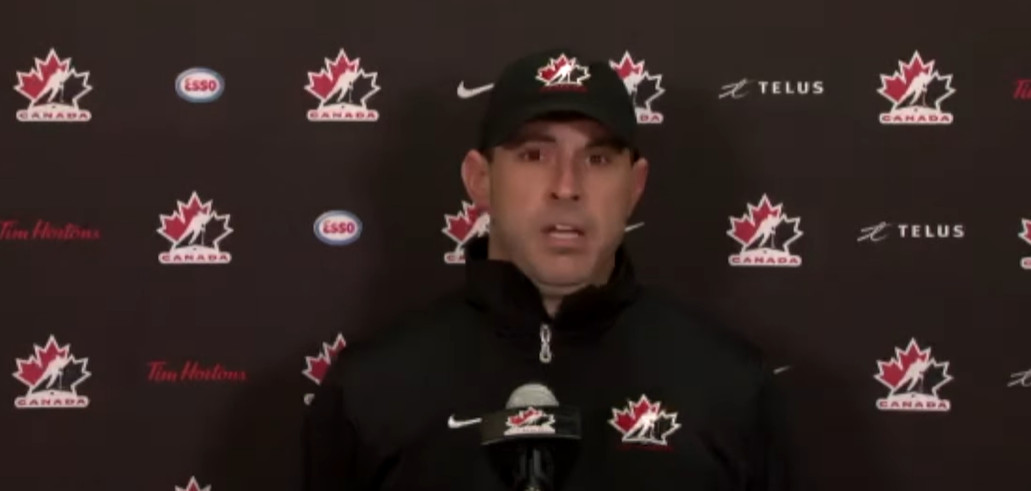 Un ancien entraîneur du Canada au CMJ aurait utilisé les mêmes douches que ses joueurs de 17 ans