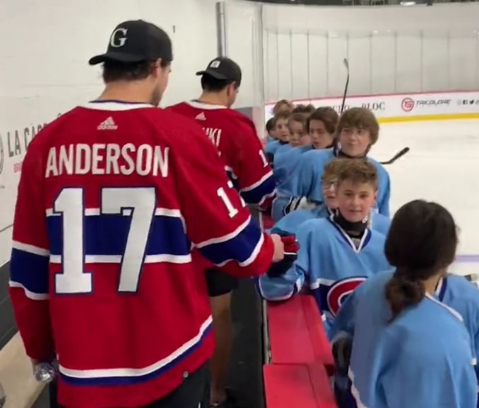 Au tour de Nick Suzuki et Josh Anderson de passer par l'École de hockey du CH