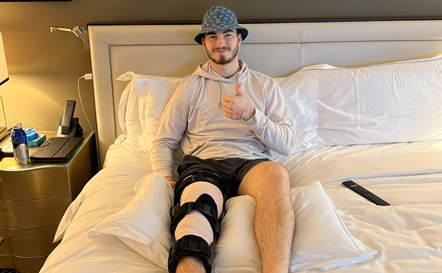 Kirby Dach a été opéré