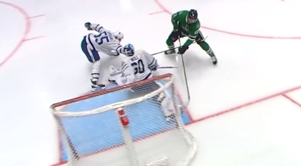 Max Domi compare le comportement de Joseph Woll à celui de Carey Price